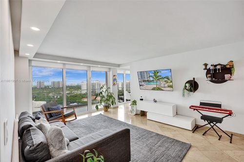 apt-17l-19707 Turnberry Way, Aventura, FL, 33180-2504 | Card Image