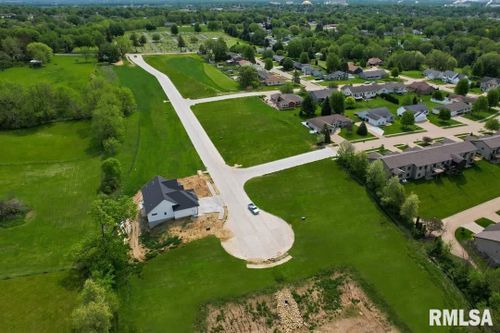 1837 Zara Trce, Clinton, IA, 52732-4950 | Card Image