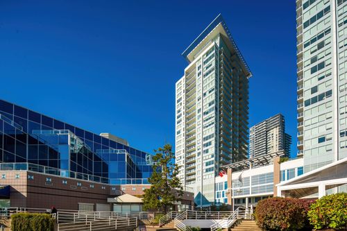 810-988 Quayside Dr, New Westminster, BC, V3M0L5 | Card Image