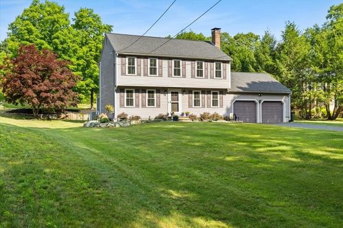 14 Cliff Rd, Bellingham, MA, 02019-1453 | Card Image