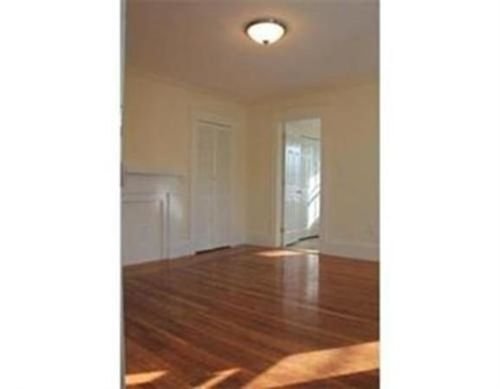 apt-2-14 Hawkes St, Marblehead, MA, 01945-3195 | Card Image