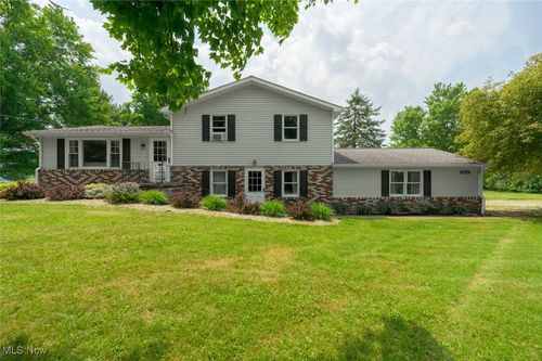 13647 Leffingwell Rd, Berlin Center, OH, 44401-9605 | Card Image