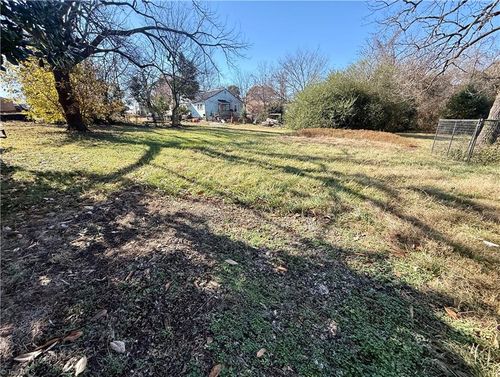 117 Cotton Grove Rd, Lexington, NC, 27292-3811 | Card Image