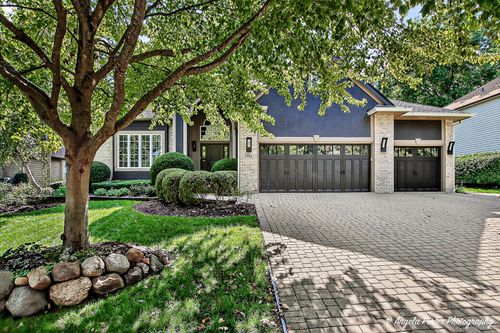 7493 Bittersweet Dr, Gurnee, IL, 60031-9119 | Card Image