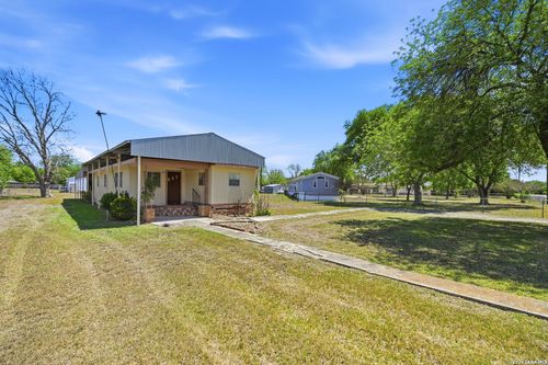 225 Crystal Valley Dr, Cibolo, TX, 78108-3945 | Card Image