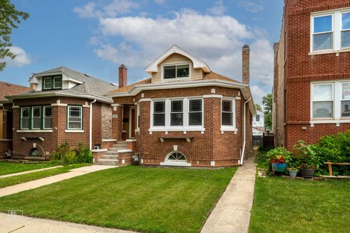 1521 Gunderson Ave, Berwyn, IL, 60402-1316 | Card Image