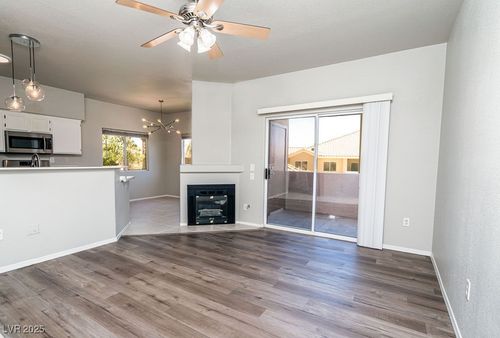 2075-1050 E Cactus Ave, Las Vegas, NV, 89183-7364 | Card Image