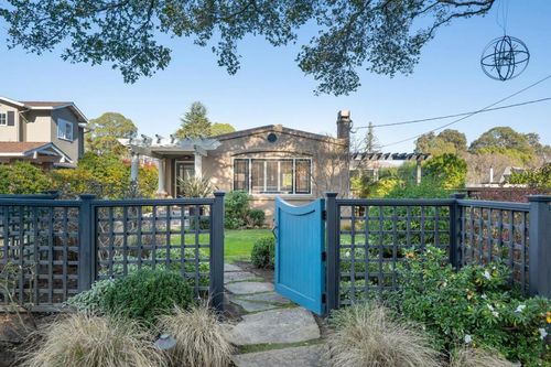 812 Newhall Rd, Burlingame, CA, 94010-6304 | Card Image