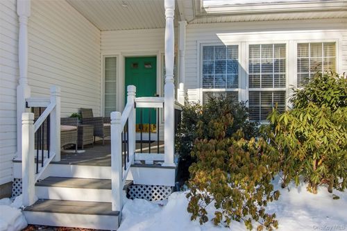 5 Wood Hollow Dr, Westhampton, NY, 11977-1007 | Card Image