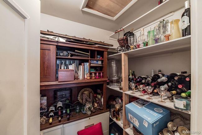 Deep closet or potential main floor laundry | Image 27