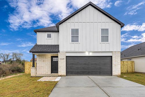 1025 20th St, Hempstead, TX, 77445 | Card Image
