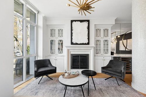 471 Beach Cres, Vancouver, BC, V6Z3B9 | Card Image