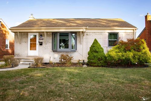 15649 Churchill St, Southgate, MI, 48195-3290 | Card Image