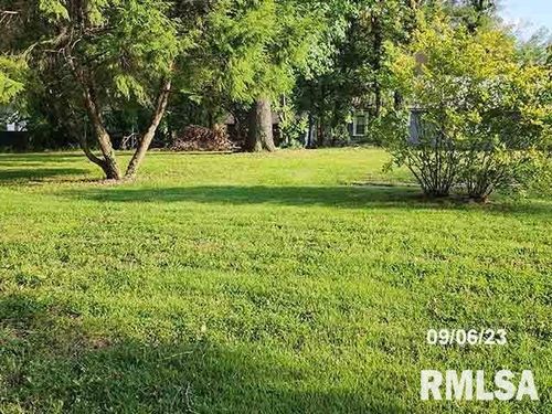 308 Se 7th St, Fairfield, IL, 62837-2133 | Card Image