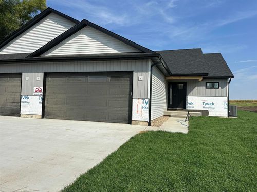 204 E Lillian, Conrad, IA, 50621 | Card Image