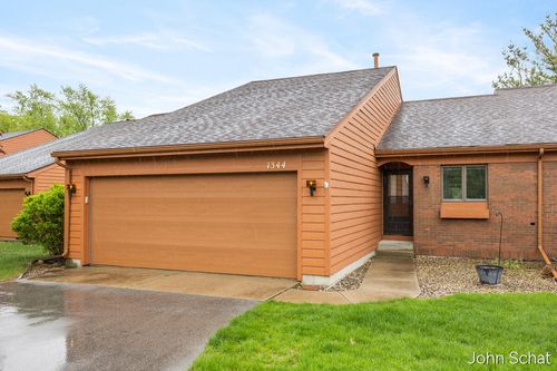 32-1344 Bent Tree Dr, Hudsonville, MI, 49426-9452 | Card Image