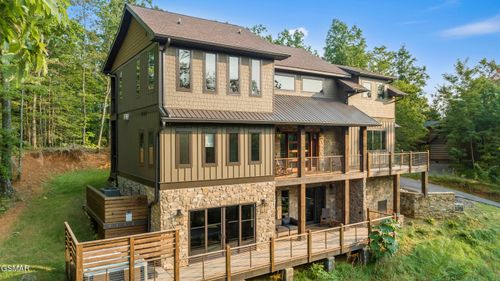 564 Thissa Way, Gatlinburg, TN, 37738-6442 | Card Image