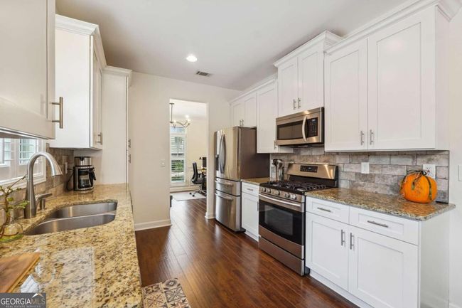 649 Jackson St, House other with 4 bedrooms, 3 bathrooms and null parking in Suwanee GA | Image 6
