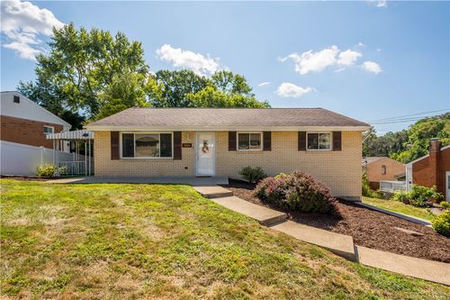 1004 Kentucky Blue Dr, West Mifflin, PA, 15122-3106 | Card Image