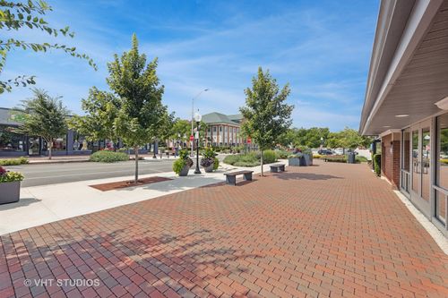 23-19-23 W Quincy St, Westmont, IL, 60559-1807 | Card Image