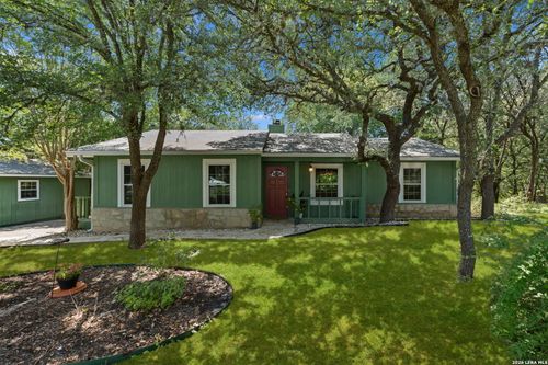 211 Doeskin Dr, Boerne, TX, 78006-8925 | Card Image