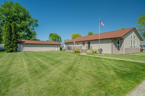 109 E Grant St, La Fontaine, IN, 46940-9238 | Card Image