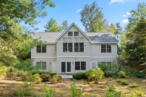 100 Wheeler Dr, West Suffield, CT, 06093-2827 | Card Image