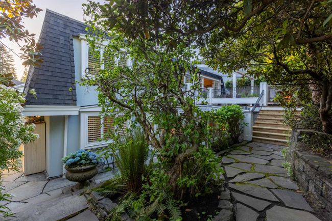 1330 Sinclair Street, House other with 4 bedrooms, 3 bathrooms and 3 parking in West Vancouver BC | Image 29