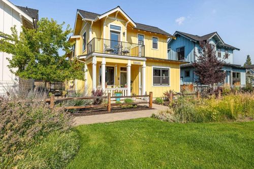 1112 N Wildflower Ln, Sisters, OR, 97759-2698 | Card Image