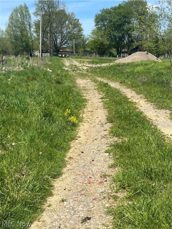 1300 Downing Street Sw, Sold in East Sparta Zoocasa