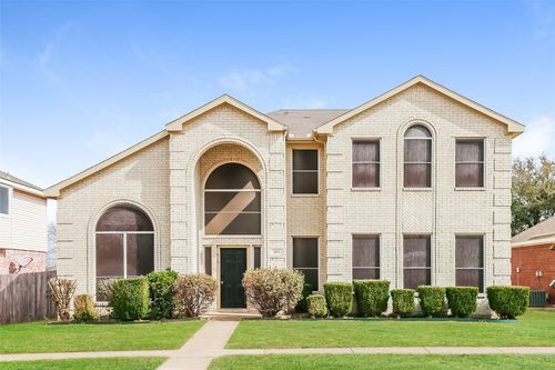 219 N Waterford Oaks Dr, Cedar Hill, TX, 75104-2323 | Card Image