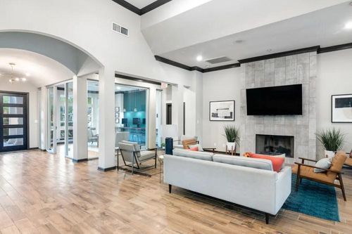 0923-6565 Hollister Street, Houston, TX, 77040 | Card Image