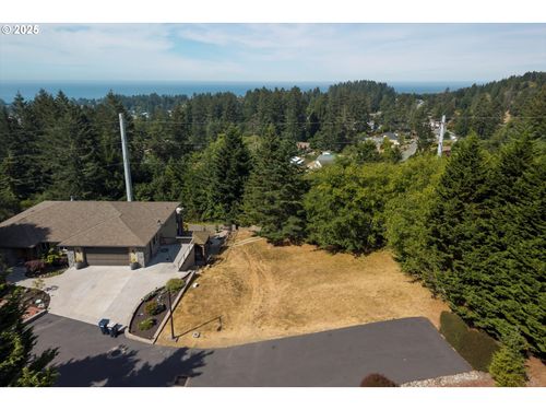 7774 Zoe Dr, Brookings, OR, 97415-9213 | Card Image