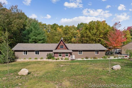 2697 176th Ave, Walkerville, MI, 49459-8323 | Card Image