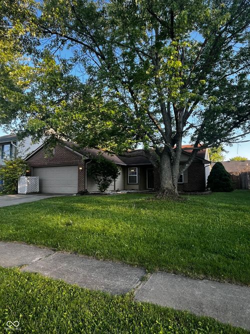 1453 Country Pointe Dr, Indianapolis, IN, 46234-1857 | Card Image