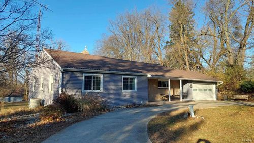 6320 W Us Highway 223, Adrian, MI, 49221-9473 | Card Image