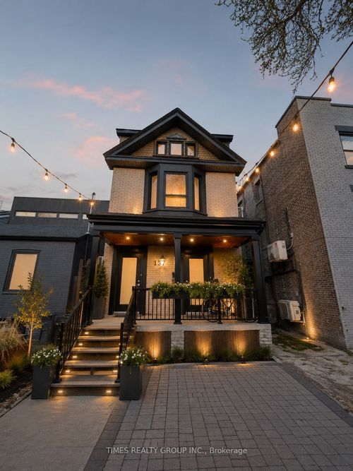 3-137 Curzon St, Toronto, ON, M4M3B6 | Card Image