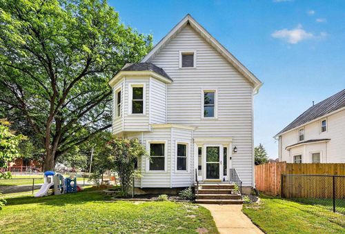 432 6th St, Baraboo, WI, 53913-2244 | Card Image