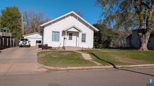 1605 N Wayland Ave, Sioux Falls, SD, 57103-0446 | Card Image