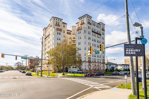 6e-400 Deal Lake Dr, Asbury Park, NJ, 07712-5174 | Card Image