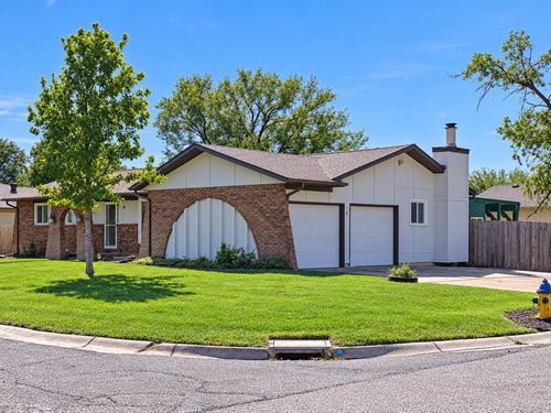 2604 Colonial Ln, Salina, KS, 67401-7786 | Card Image