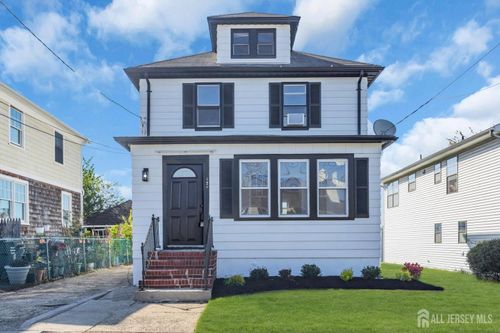 177 Bergen St, Woodbridge, NJ, 07095-1807 | Card Image