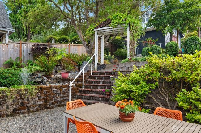 3833 24th Avenue W, House other with 3 bedrooms, 2 bathrooms and 1 parking in Seattle WA | Image 33