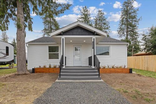 40589 Westline Rd, Loon Lake, WA, 99148-9796 | Card Image