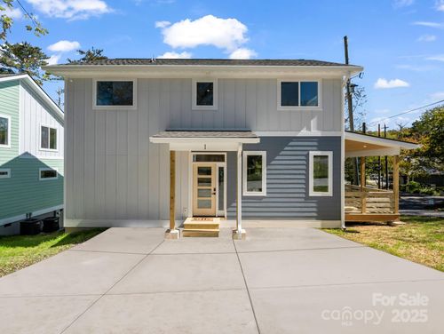 1 Pinnacle View Rd, Asheville, NC, 28803-9689 | Card Image