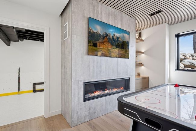 Lower Level Fireplace | Image 43