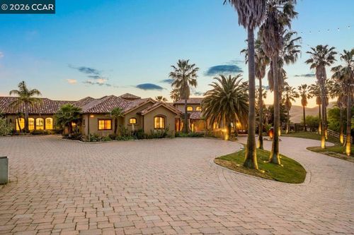 1615 Lawrence Rd, Danville, CA, 94506-4702 | Card Image