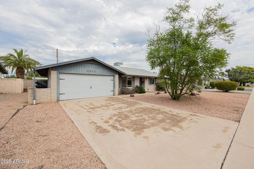 3912 E Shaw Butte Dr, Phoenix, AZ, 85028-1444 | Card Image