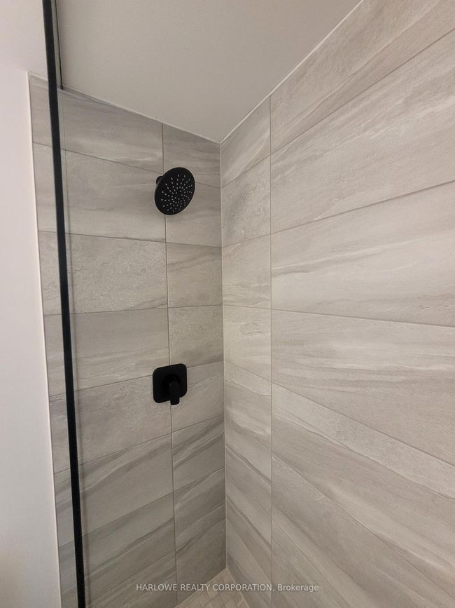 413 - 2369 Danforth Ave, Condo with 2 bedrooms, 2 bathrooms and 1 parking in Toronto ON | Image 10