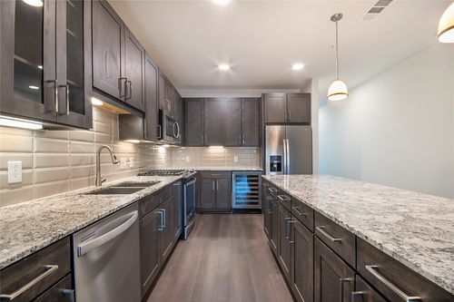 204-5601 Belmont Avenue, Dallas, TX, 75206 | Card Image